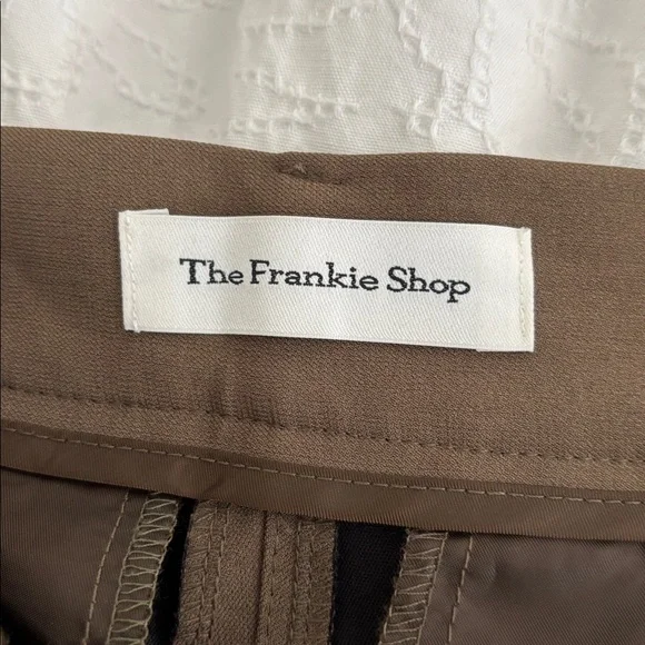 The Frankie Shop
Brown Bea Straight-leg. Size XS L 23" Cropped - Picture 8 of 17